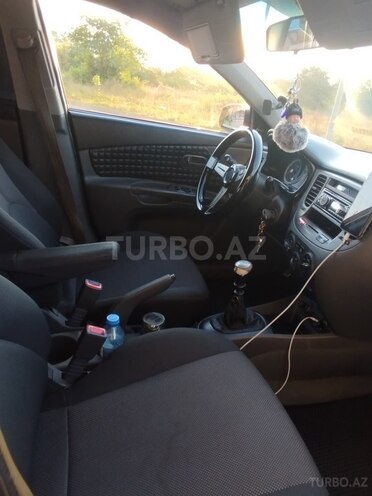 Kia Rio-19