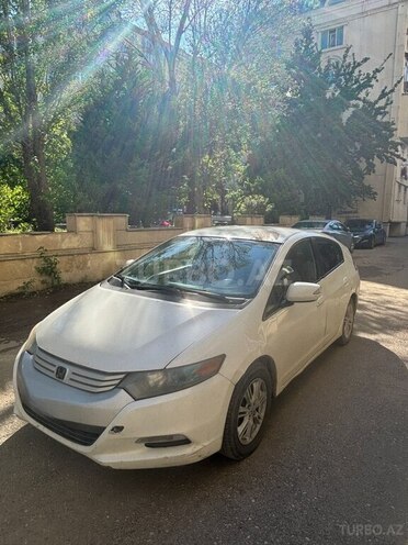 Honda Insight-3