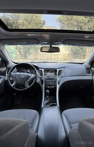 Hyundai Sonata-6