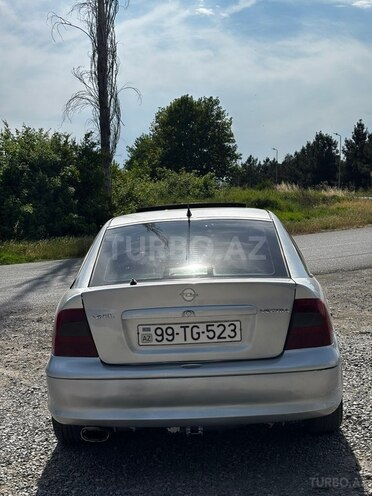 Opel Vectra-2