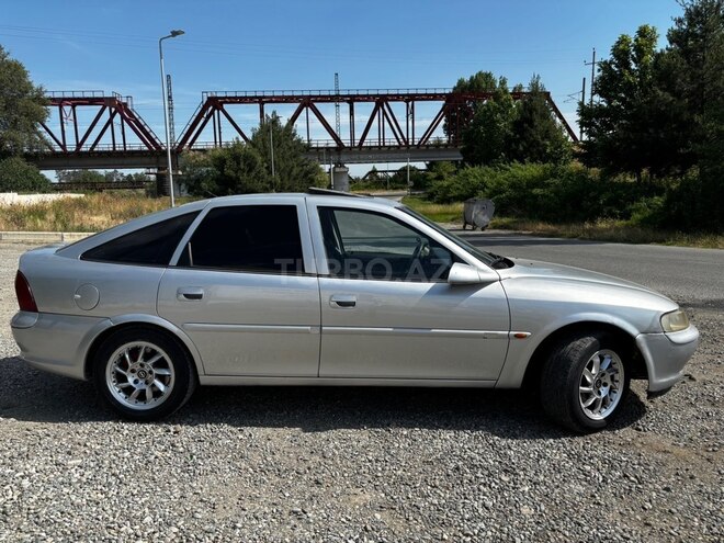 Opel Vectra-3