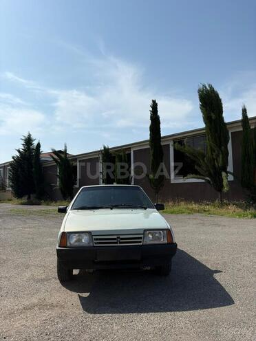 LADA (VAZ) 2108-1