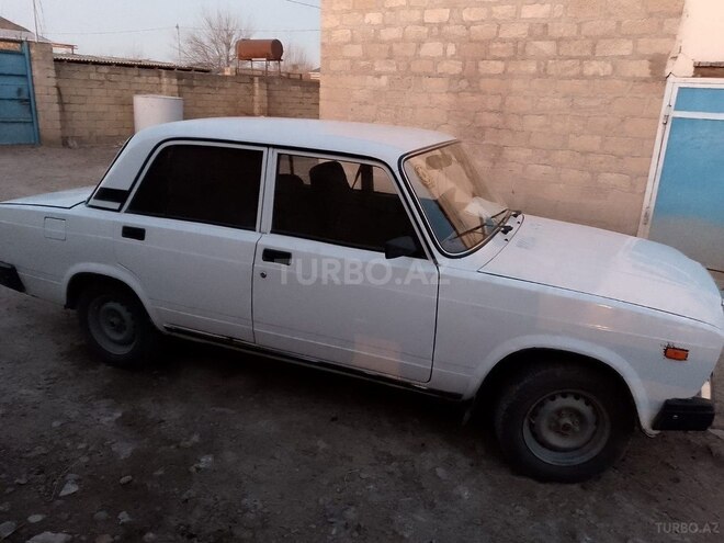LADA (VAZ) 2107-4