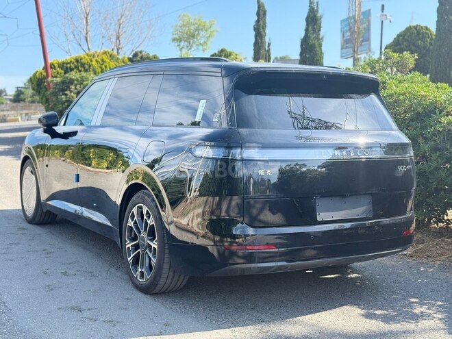 Lynk & Co 900-4