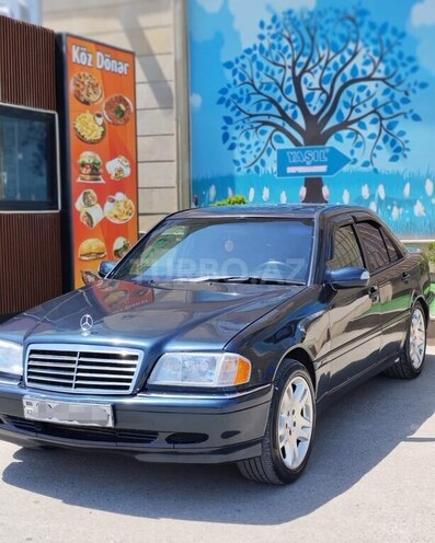 Mercedes C 220-1