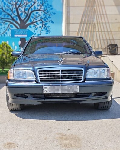Mercedes C 220-2