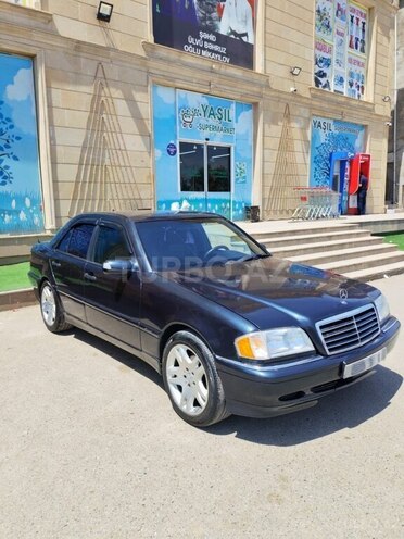 Mercedes C 220-12