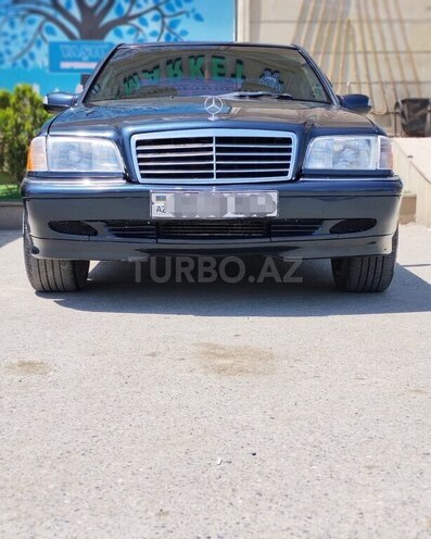 Mercedes C 220-11