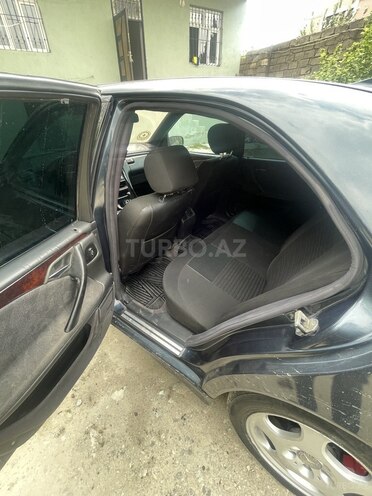 Mercedes E 290-5