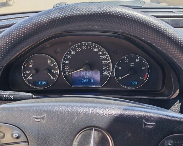 Mercedes C 220-13