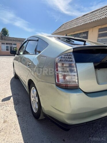 Toyota Prius-8