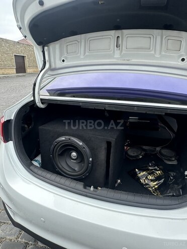 Hyundai Accent-6