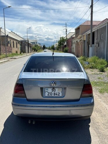 Volkswagen Jetta-2