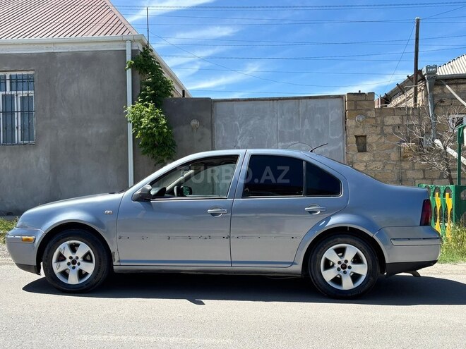 Volkswagen Jetta-5