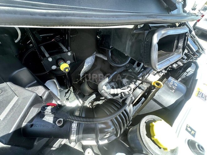 Ford Transit-14
