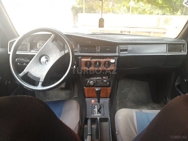 Mercedes 190-7