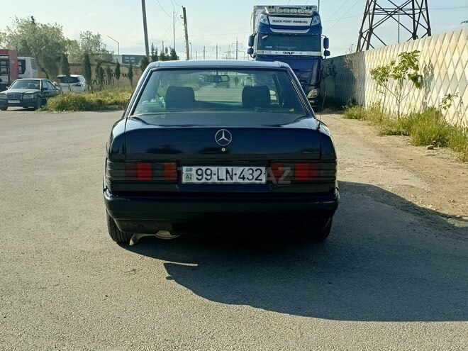 Mercedes 190-5