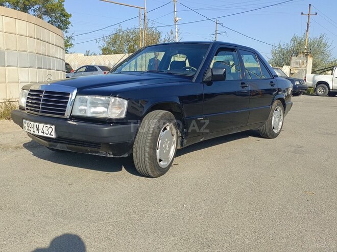 Mercedes 190-4