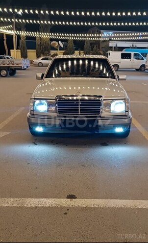 Mercedes 300 D-1