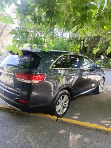 Kia Sorento-12