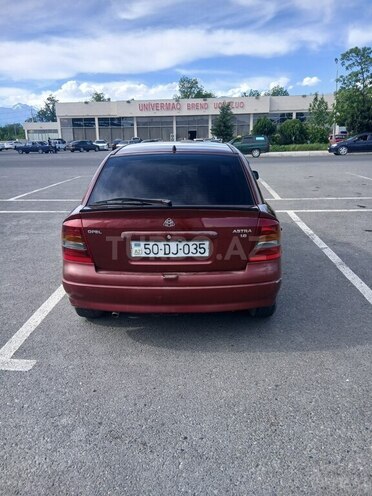 Opel Astra-2