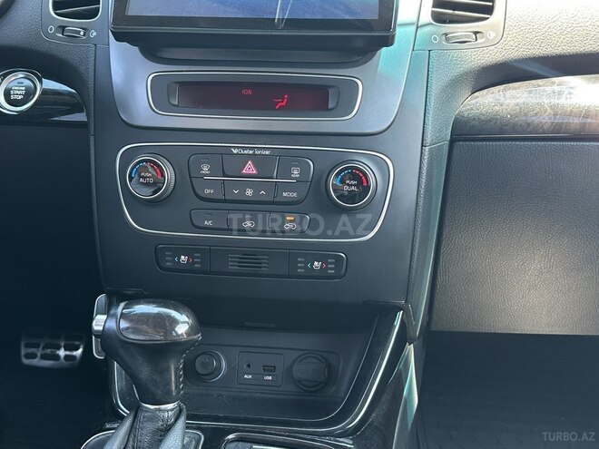 Kia Sorento-15