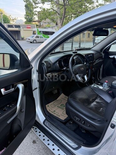 Kia Sorento-8