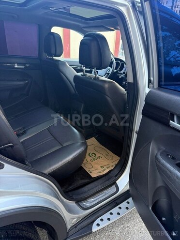 Kia Sorento-9