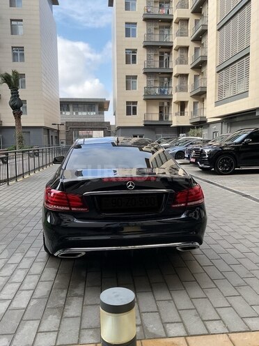 Mercedes E 200-2