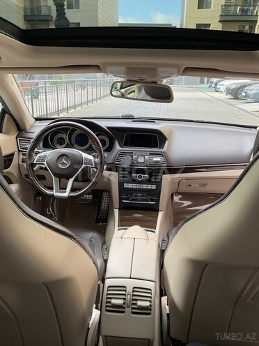 Mercedes E 200-8