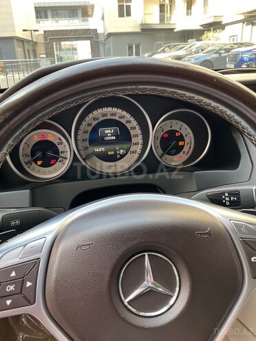 Mercedes E 200-13