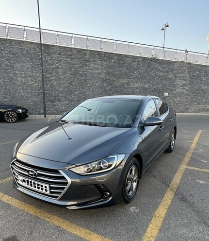 Hyundai Avante-3