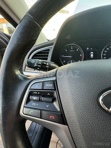 Hyundai Avante-15