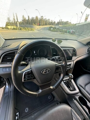 Hyundai Avante-14