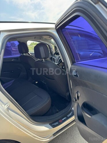 Opel Astra-2