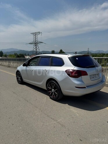 Opel Astra-12