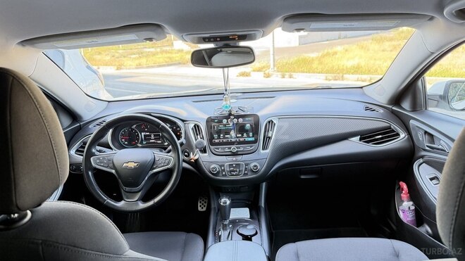 Chevrolet Malibu-5