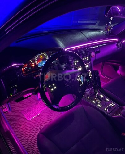 Mercedes E 240-2