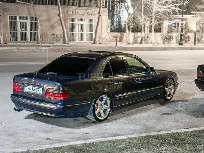 Mercedes E 240-3