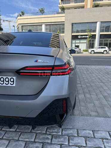 BMW i5-15