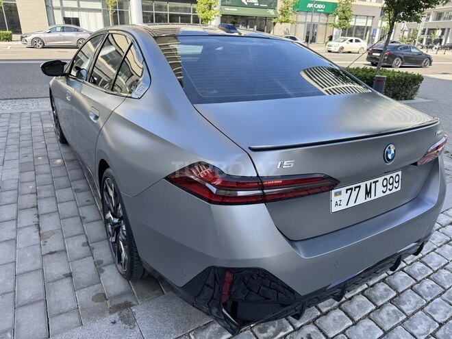 BMW i5-7