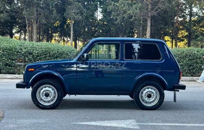 LADA (VAZ) Niva-12