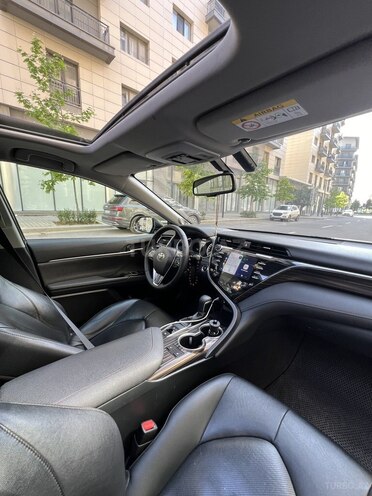 Toyota Camry-9