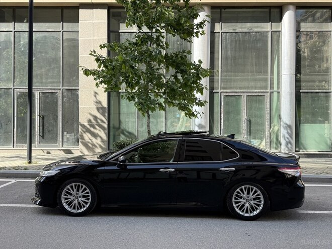 Toyota Camry-5