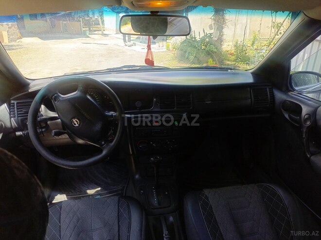 Opel Vectra-2