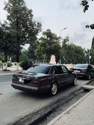 Mercedes 220 E-3