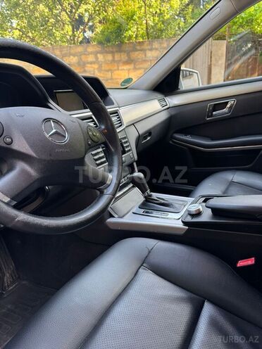 Mercedes E 200-2