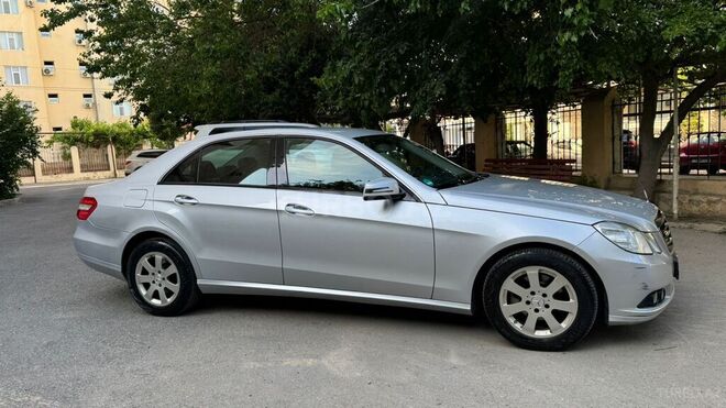 Mercedes E 200-9