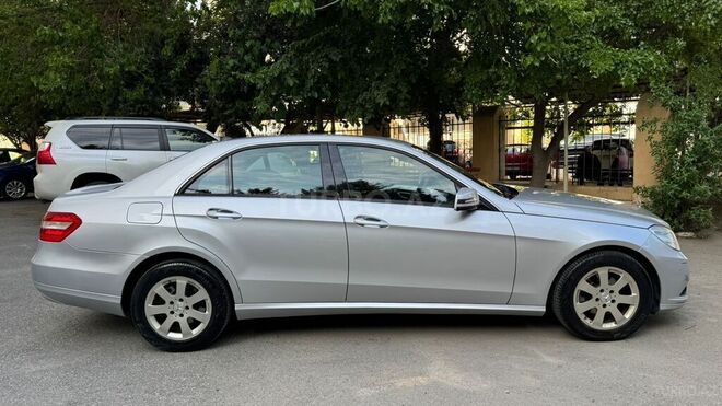 Mercedes E 200-12