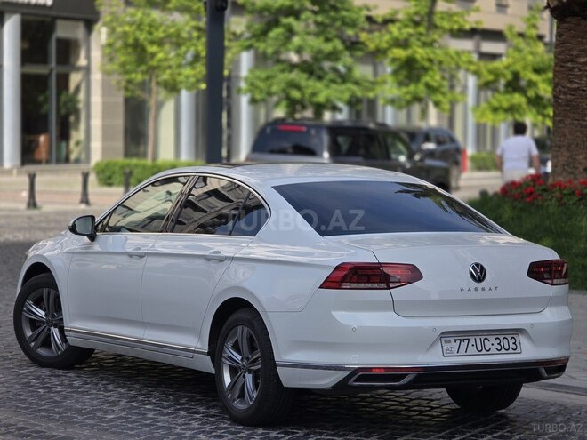 Volkswagen Passat-2